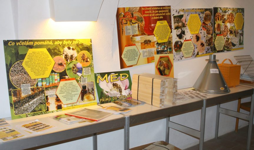 Zahájení včelařské výstavy