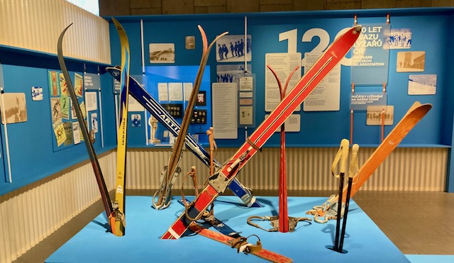 Zlatá lyže a Masarykův pohár na výletě v Národním muzeu